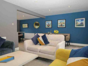 Quarry House,Chic and Quirky 3 Storey Home, Lake Access